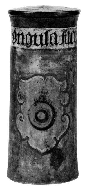 Figure 15.&mdash;Late 16th-century, wooden drug container.