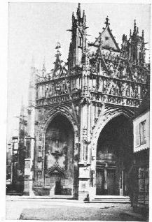 Eglise Notre-Dame d'Alen�on o� Th�r�se fut baptis�e.