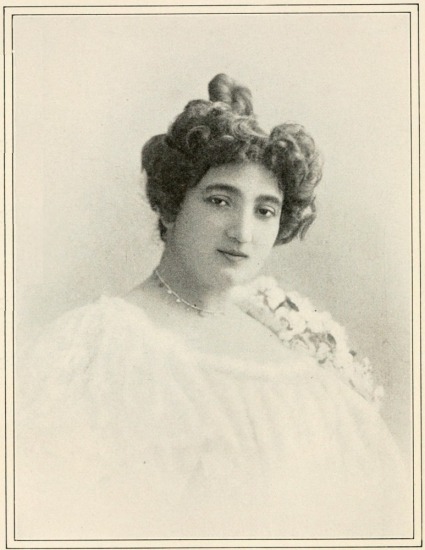 EMMA CALV�.