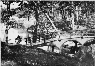 DEERING’S WOODS.

SHOWING BROOK WHICH THE SOLDIERS HAD TO FORD IN THE FIGHT WITH THE
INDIANS IN 1689.