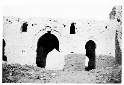 Fig. 102.&mdash;UKHEIḌIR, WEST SIDE OF B3.