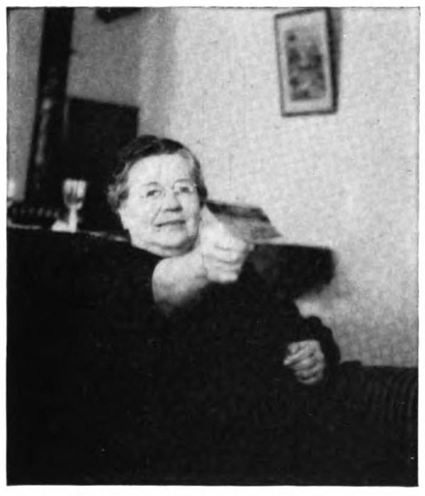 Picture of a woman holding out her arm